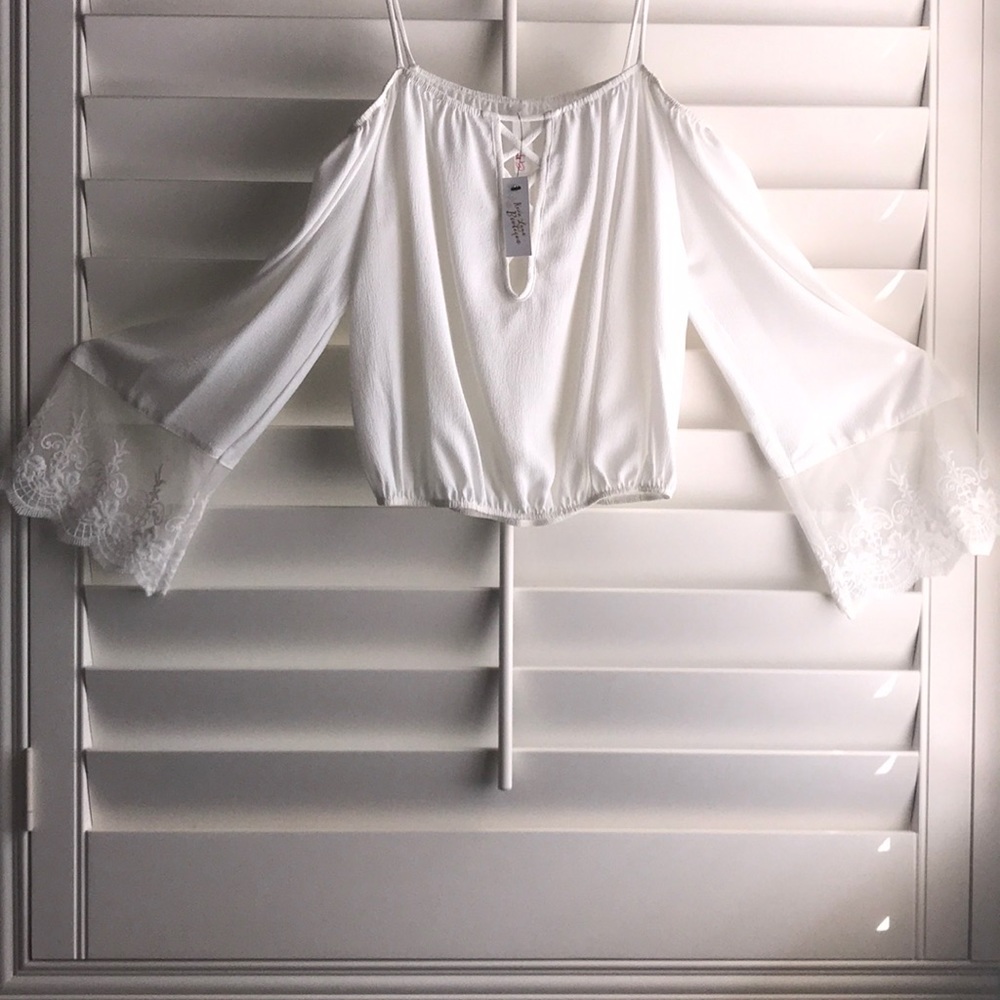 Lace bell sleeved blouse